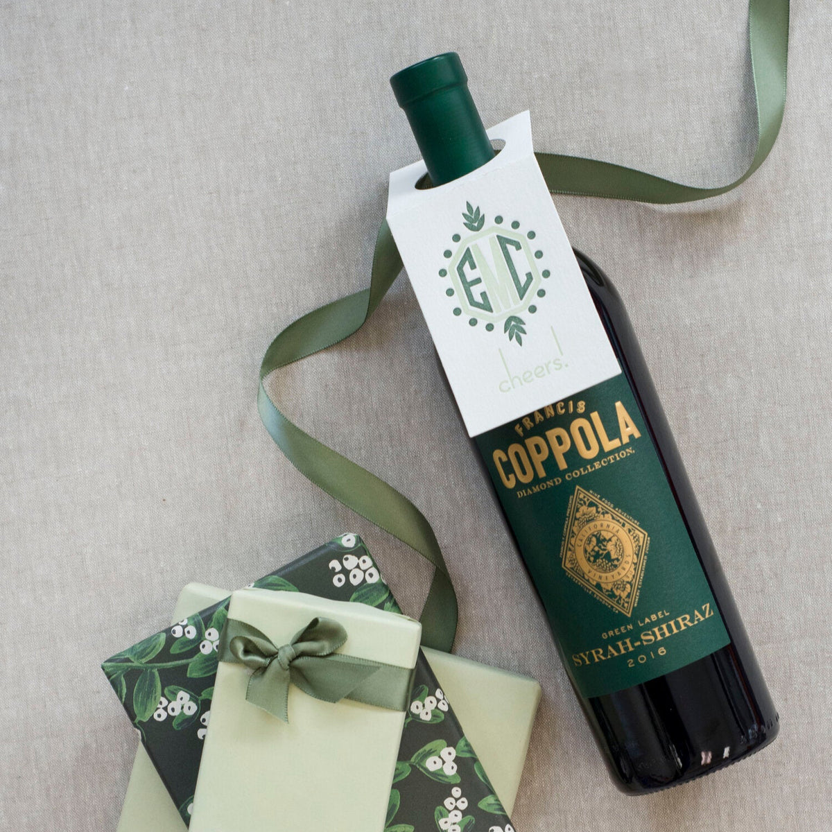 Monogram Wine Tag WT380